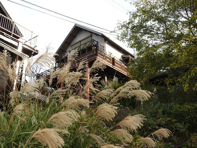 「白崎の高台に位置する広いベランダ付き物件」のメイン画像