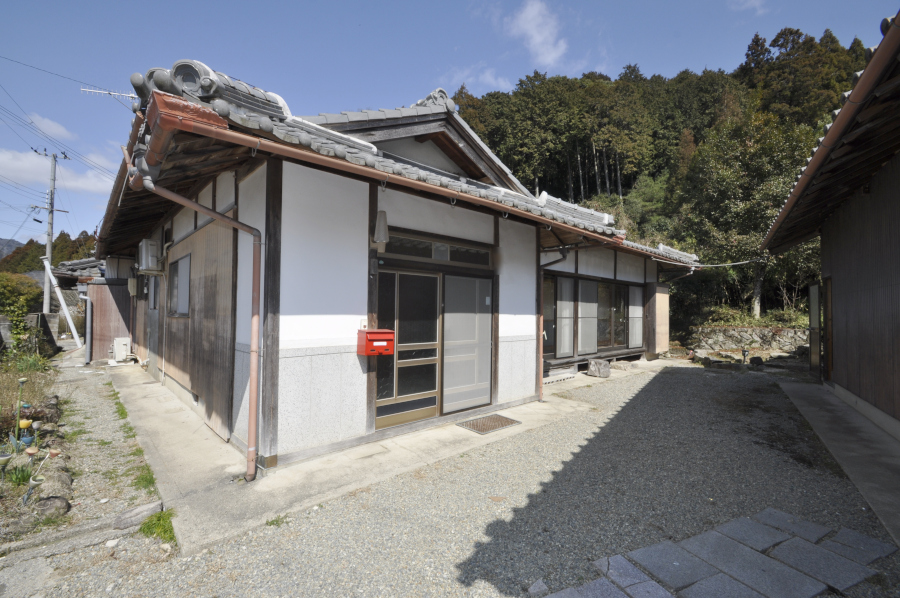 「丹波竜の故郷でスローライフ！丹波市山南町の平家建物件」のメイン画像