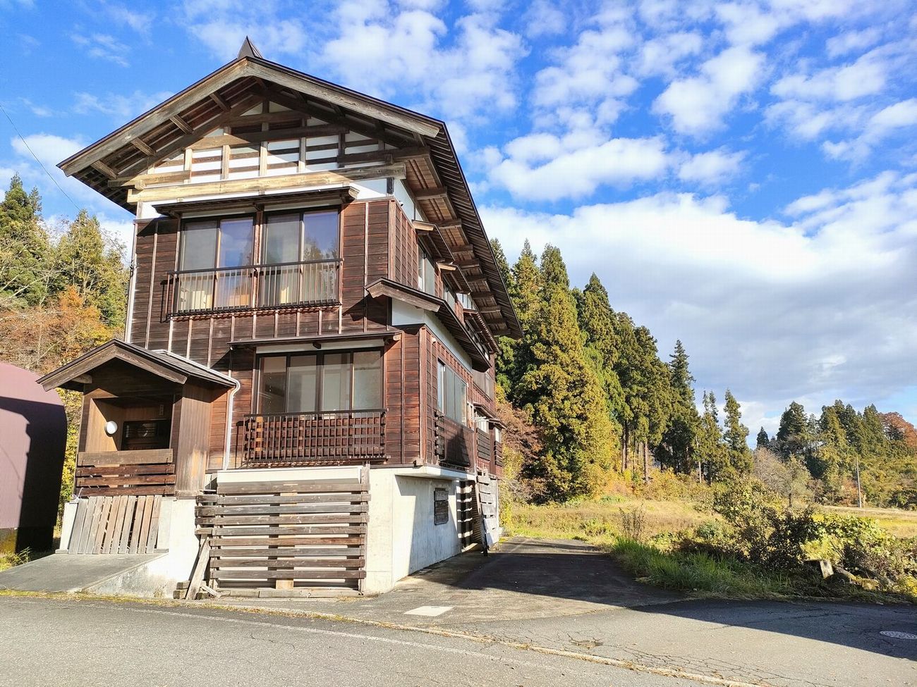 「新潟県小千谷市真人町　中古住宅」のメイン画像