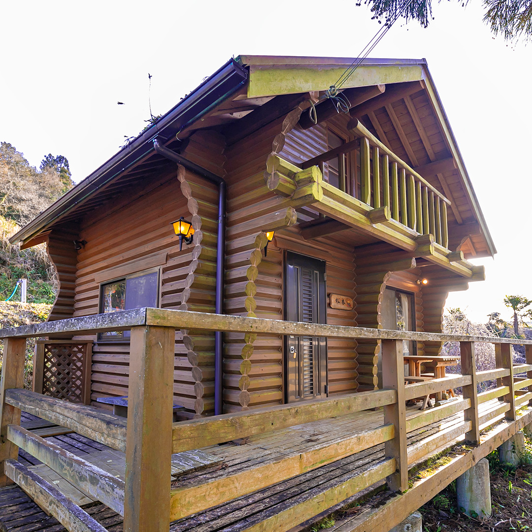 「【価格変更】八角形ログハウスが380万円！紀の川市中鞆渕のログハウス物件」のメイン画像