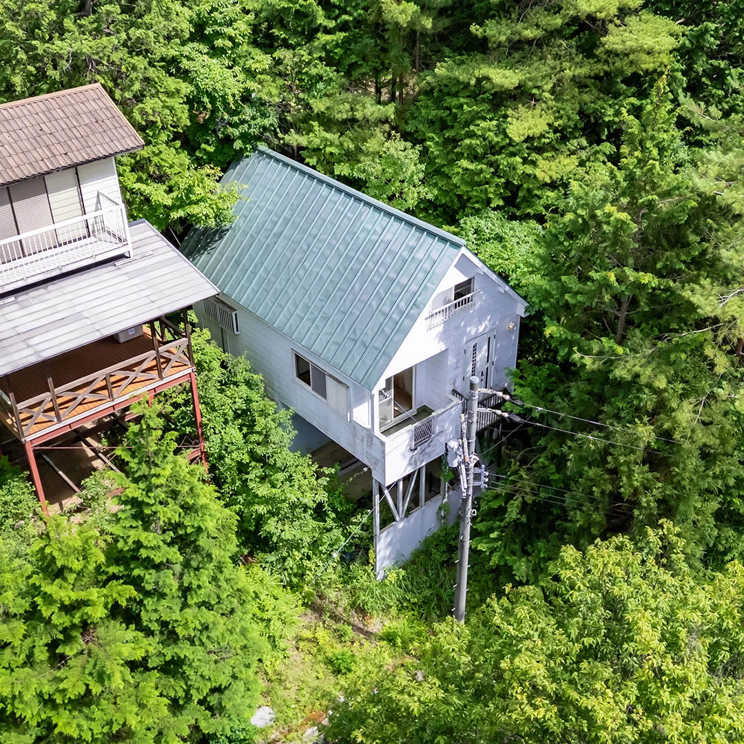 「お洒落なリビング！恵那市岩村町の2LDK別荘物件」のメイン画像