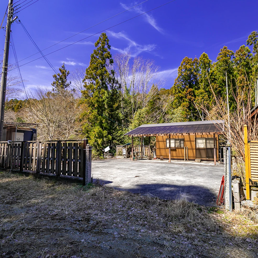 「清流高見川沿いの贅沢ロケーション！東吉野村木津のプレハブ小屋付き土地物件」のメイン画像