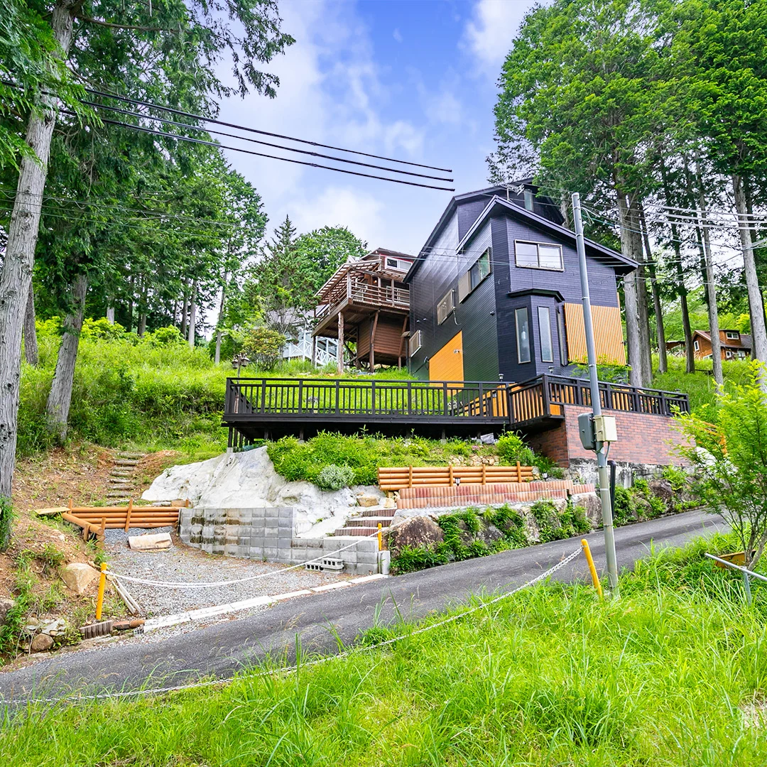 「広々ウッドデッキでバーベキュー！宍粟市一宮町東河内峰山の別荘物件」のメイン画像