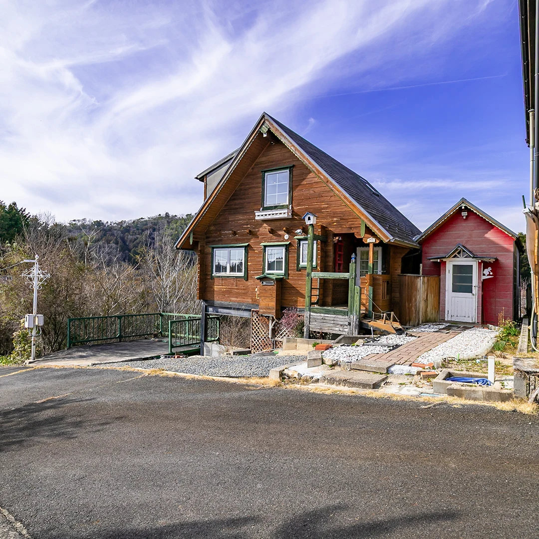 「非日常を日常に変える贅沢！宇陀市室生上笠間のログハウス物件」のメイン画像