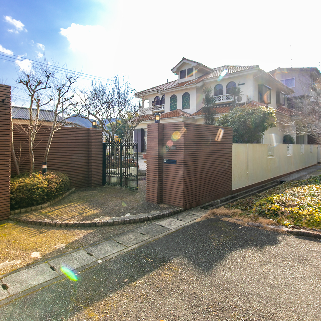 「ガーデニングと在宅ワークが叶う！丹波篠山市南新町の邸宅物件」のメイン画像