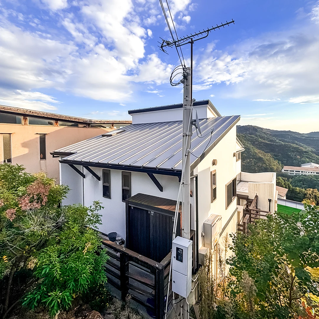 「雄大な海を望むスキップフロア！南あわじ市阿那賀のオーシャンビュー別荘物件」のメイン画像