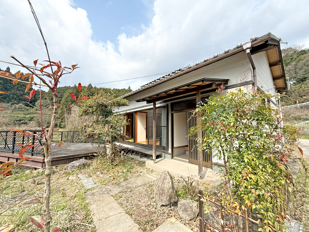 「川・緑・ホタルに癒される！紀の川市中鞆渕の平屋物件」のメイン画像