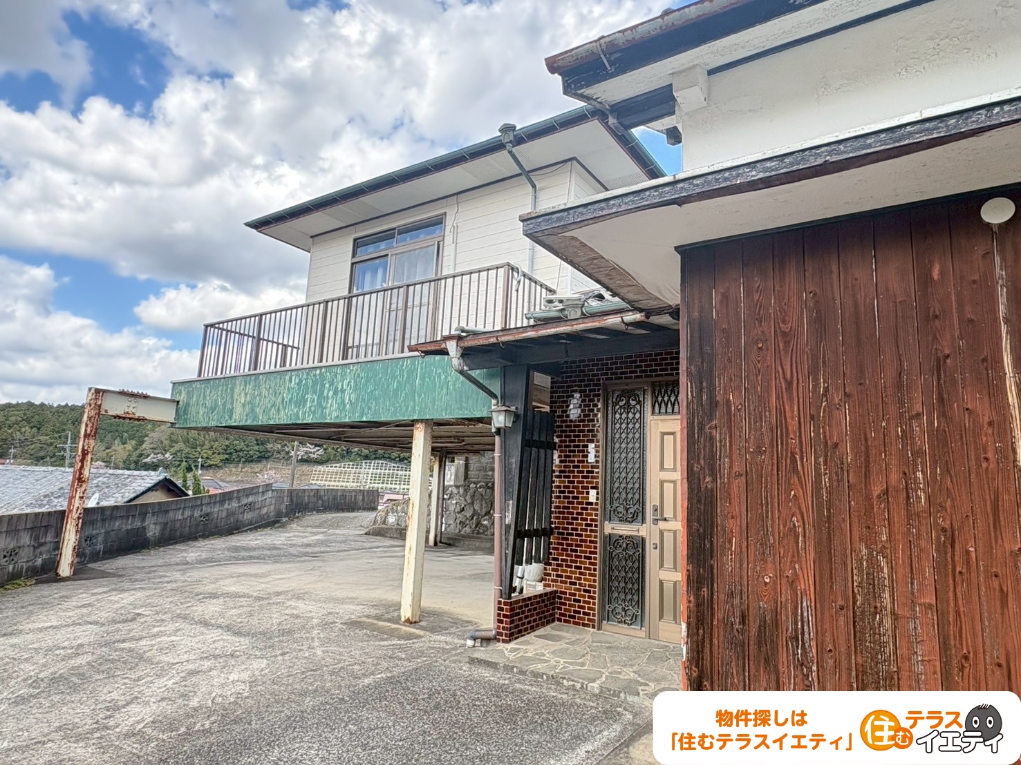 「解放感溢れる広い庭付き！美祢市伊佐町伊佐字小林の中古住宅物件」のメイン画像