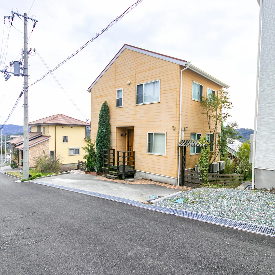 「海を望む絶景！南あわじ市阿那賀の中古別荘物件」のメイン画像