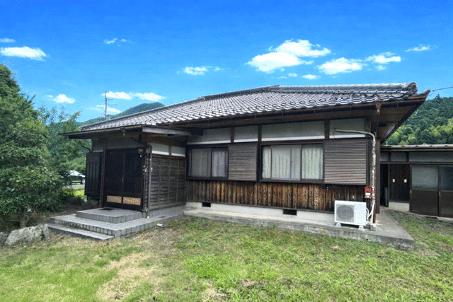 「田舎暮らしにオススメ！自然豊かな氷上町長野の平屋建住宅物件」のメイン画像