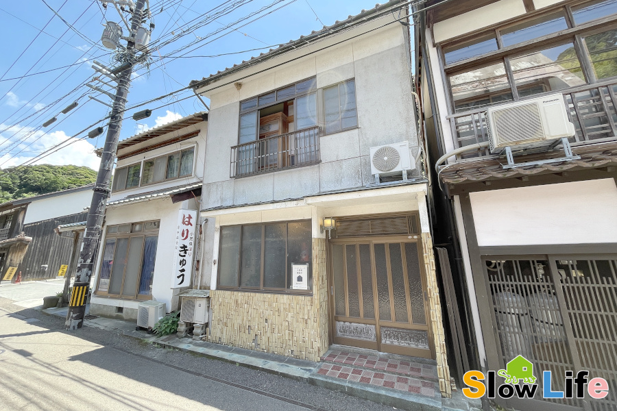 「和の趣が楽しめる中庭付き！大田市温泉津町の日本家屋物件」のメイン画像