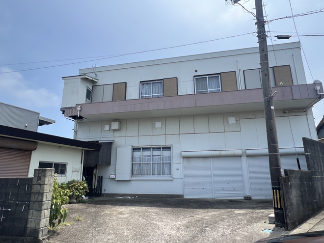 「志摩市大王町波切-海を眺望できるガレージハウスとしておすすめの1棟です。」のメイン画像