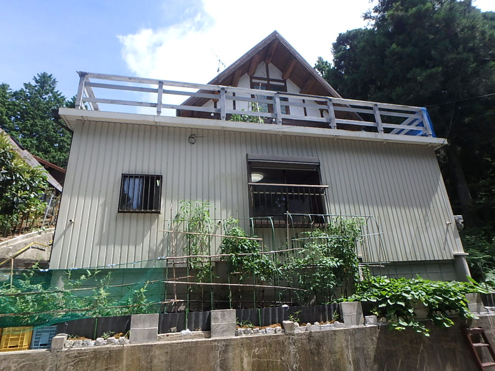 「広いバルコニー付き！有田川町生石の林間別荘物件」のメイン画像