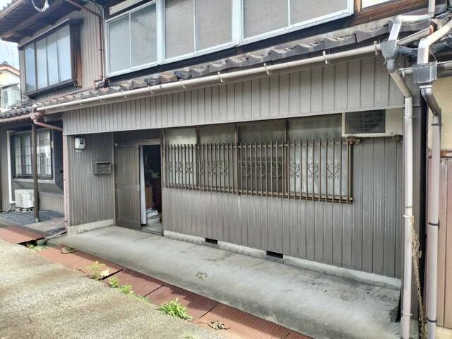 「高岡市 本丸町 (坂下町駅) 2階建 3DK」のメイン画像