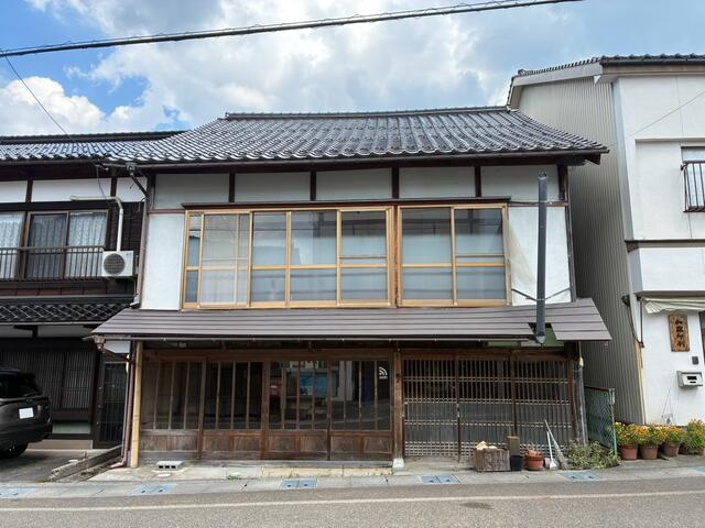 「八頭郡智頭町 大字智頭 (智頭駅) 2階建 10DK」のメイン画像
