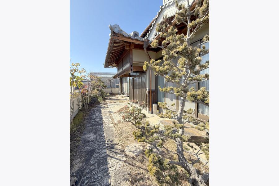 関西テレビで紹介！三方向開放揖西町の日本家屋物件の画像2