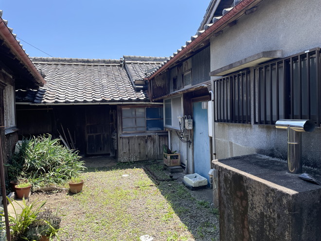囲炉裏や五右衛門風呂付き！志摩市磯部町の古民家物件の画像2