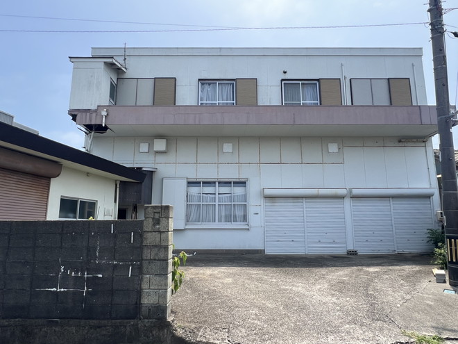 志摩市大王町波切-海を眺望できるガレージハウスとしておすすめの1棟です。の画像2