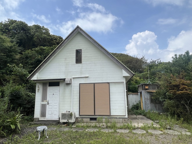 度会郡南伊勢町-五ケ所湾まで徒歩約２分の立地にあるコンパクトな戸建ての画像2