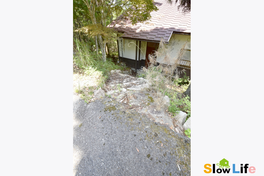 上郡町 スキップフロアの平家建2LDK☆木々の緑に囲まれた別荘物件です♪の画像2