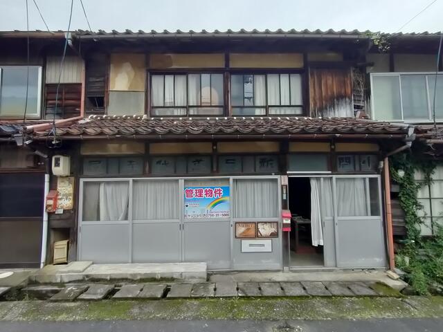 八頭郡智頭町 大字智頭 (智頭駅) 2階建 3SLDKの画像2
