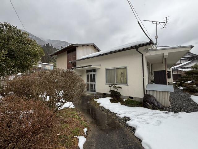 八頭郡智頭町 大字智頭 (智頭駅) 2階建 6SLDKの画像2