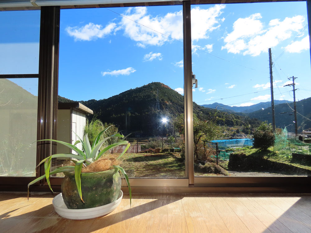 広い庭で家庭菜園が楽しめる！田辺市龍神村福井の物件の画像2