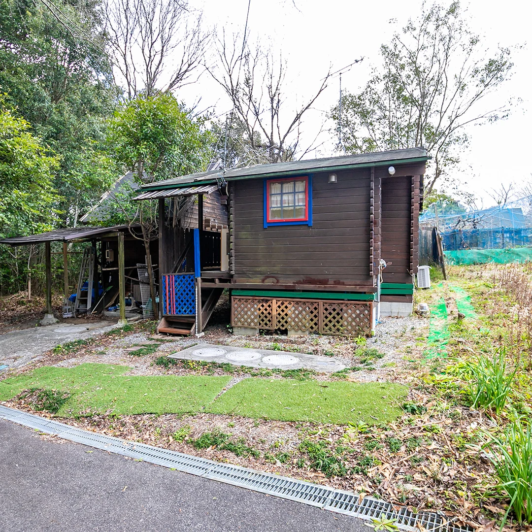 DIY好き必見！津市白山町二本木のミニログハウス物件の画像3
