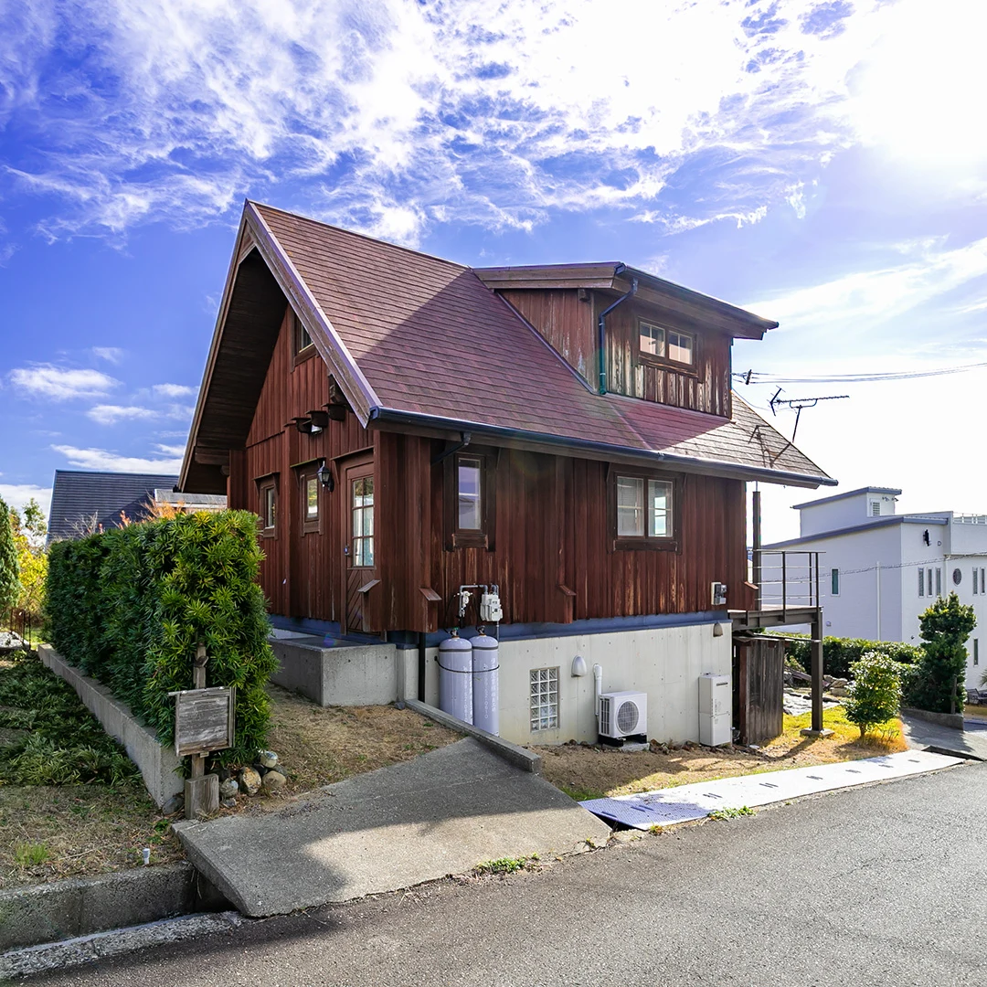 海と大鳴門橋を望む絶景！南あわじ市阿那賀のログハウス物件の画像3