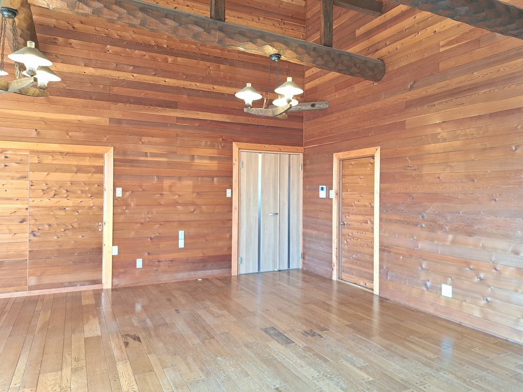 絶景を楽しめるドッグラン付き！ペットと共にのんびり暮らす平屋建の別荘の画像3