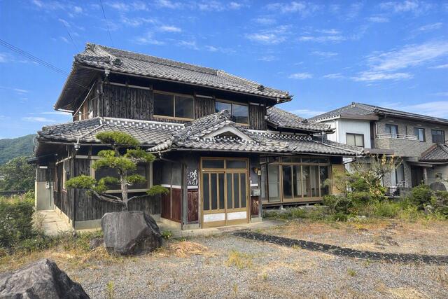 丹波市 山南町和田 2階建 9DKの画像3