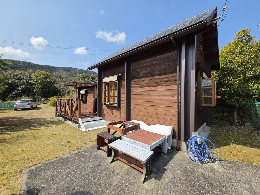 自然に囲まれた温泉付きフィンランドログハウス！広川町上津木の物件の画像3