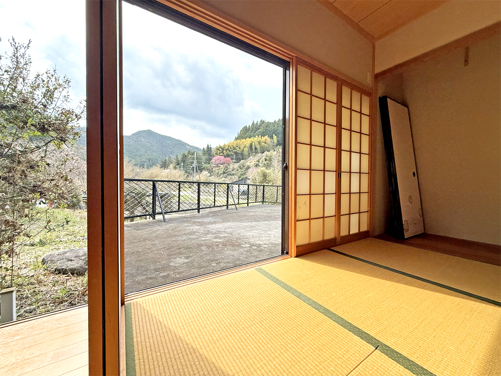 川・緑・ホタルに癒される！紀の川市中鞆渕の平屋物件の画像3