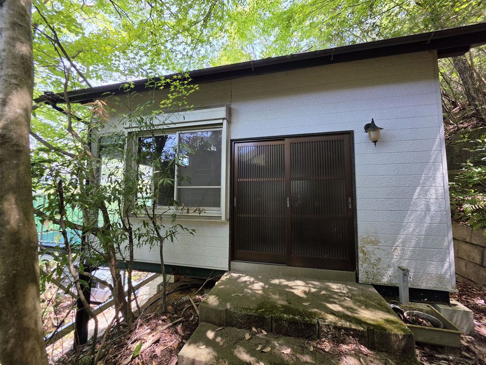 森の中のウッディ調別荘！九度山町東郷の別荘物件の画像3