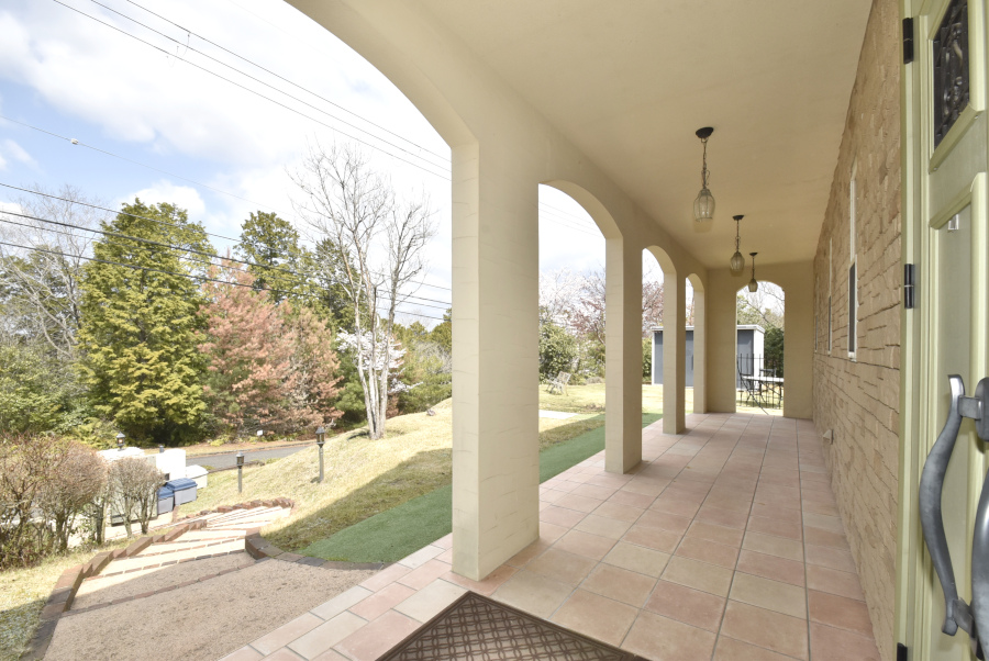 桜並木沿いの緩やかな丘の上！上郡町播磨自然高原の別荘物件の画像4