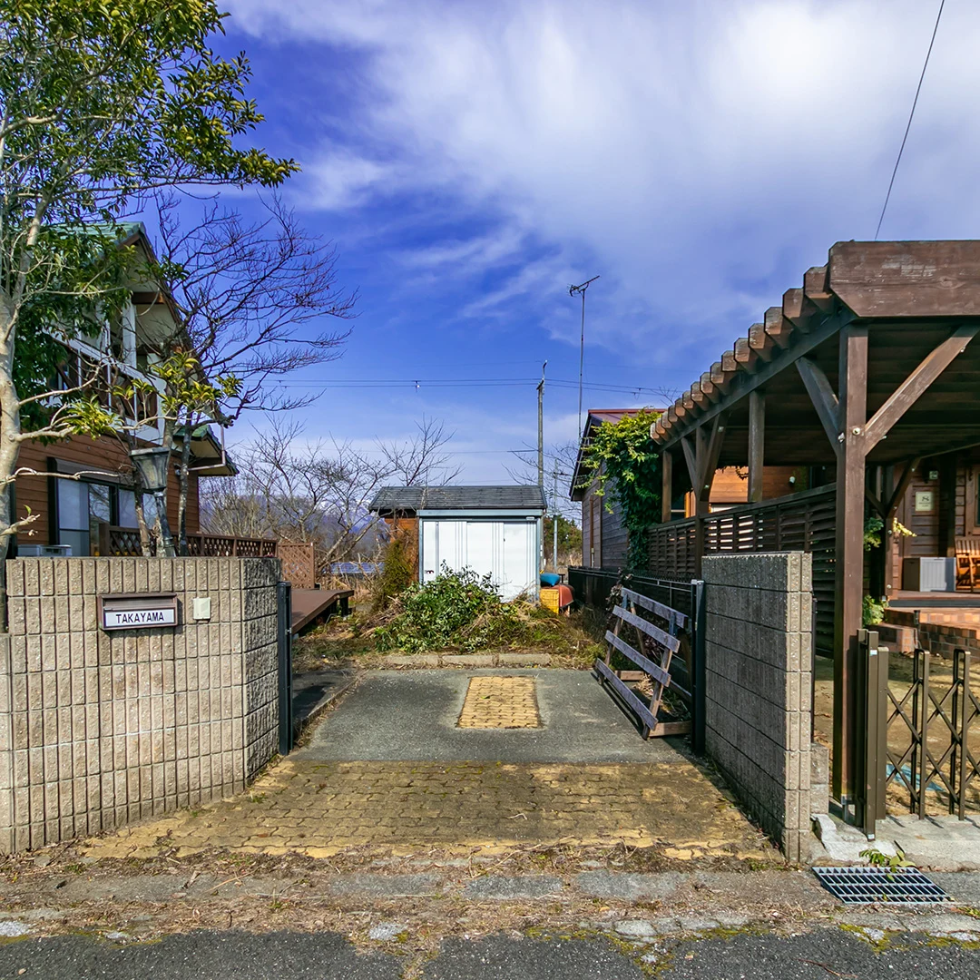 薪ストーブとウッドデッキで自然満喫！高島市今津町のウッディハウス物件の画像4