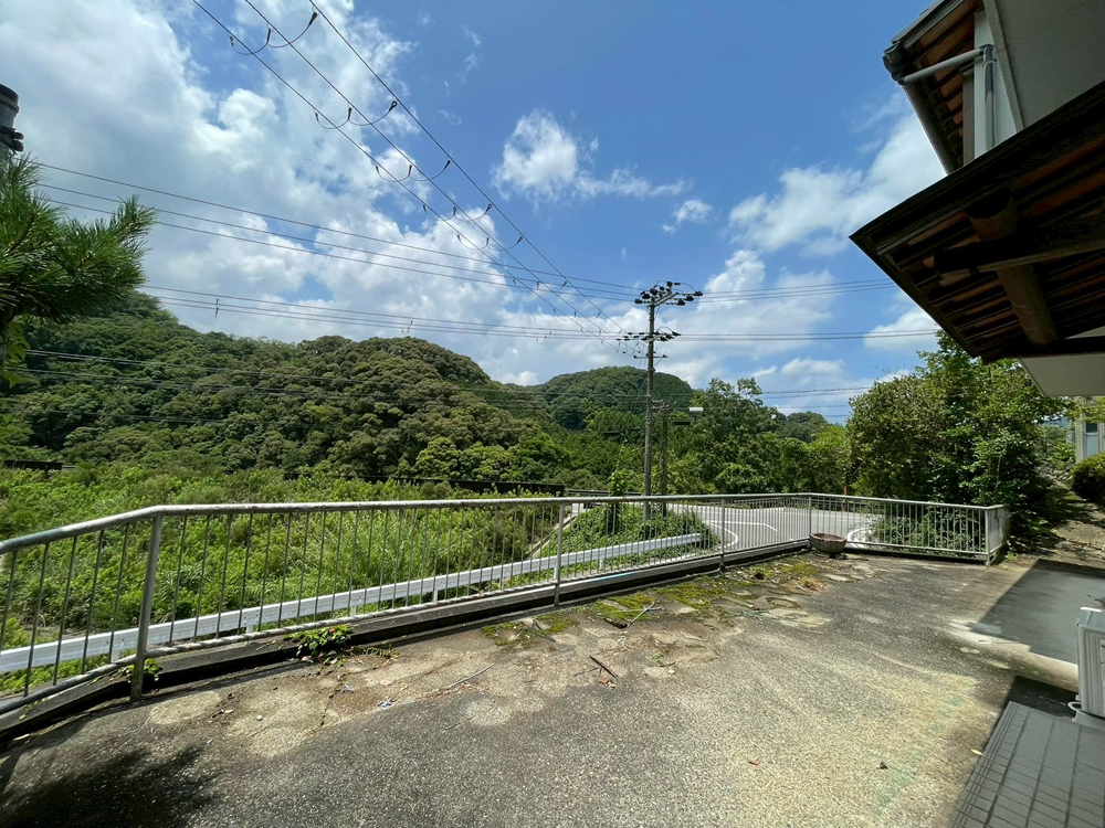 山並み一望！紀美野町鎌滝の眺望良好住宅物件の画像3