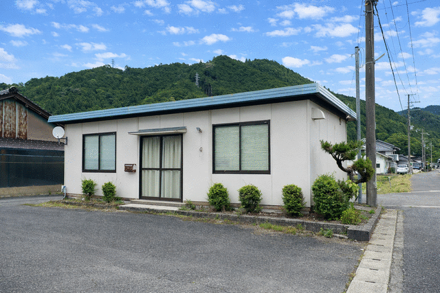 広い敷地で多用途可能！朝来市伊由市場の2階建物件の画像4
