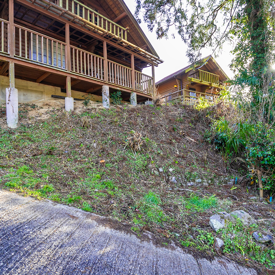 【価格変更】八角形ログハウスが380万円！紀の川市中鞆渕のログハウス物件の画像5