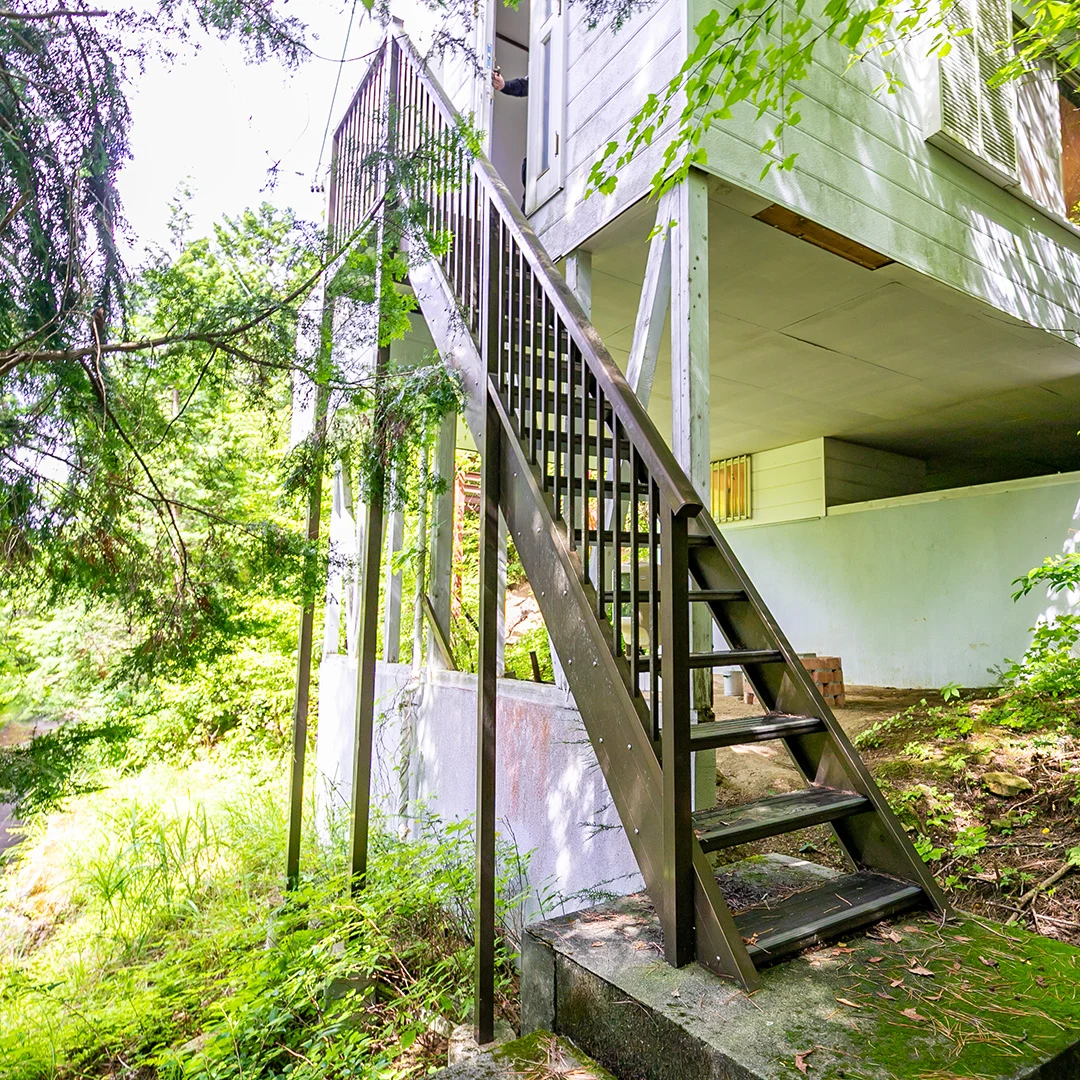 お洒落なリビング！恵那市岩村町の2LDK別荘物件の画像5