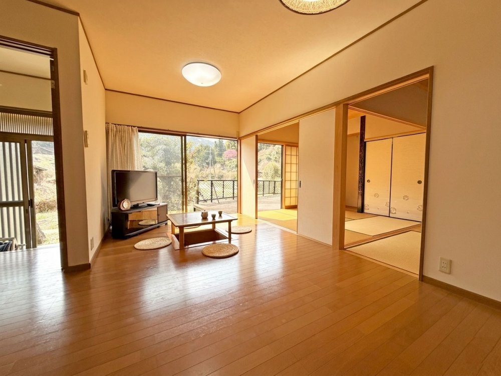 川・緑・ホタルに癒される！紀の川市中鞆渕の平屋物件の画像4