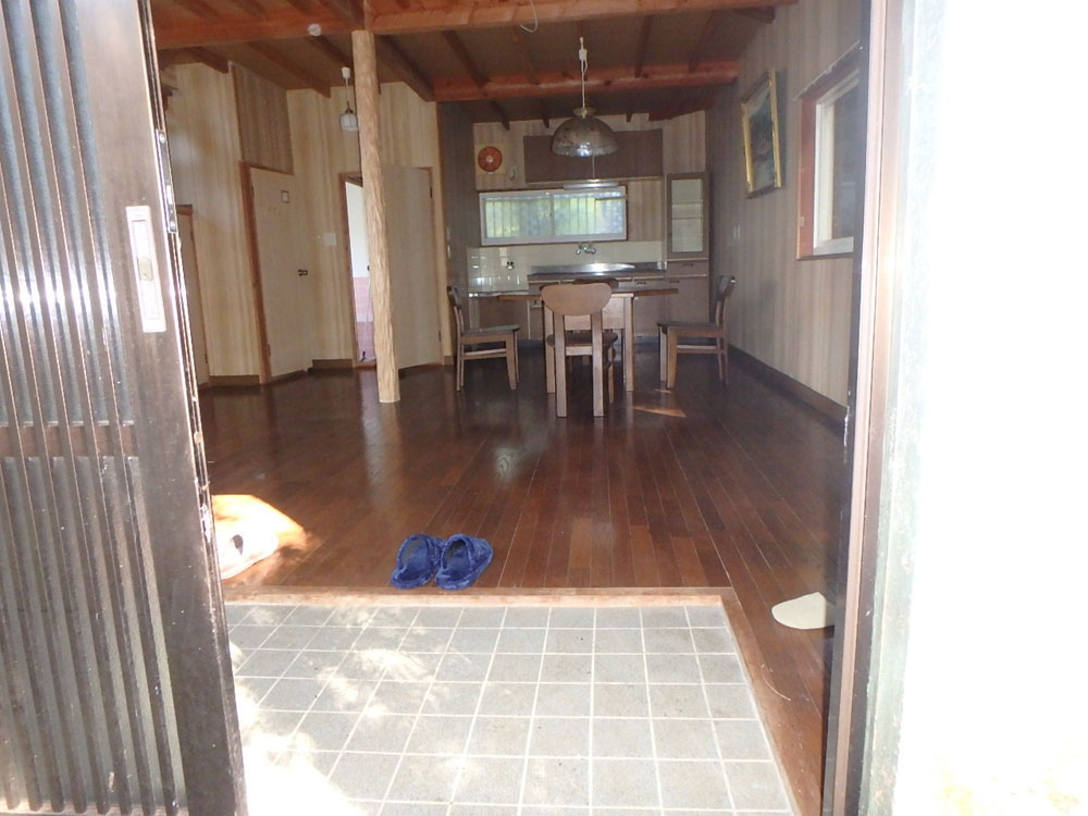 森の中のウッディ調別荘！九度山町東郷の別荘物件の画像4