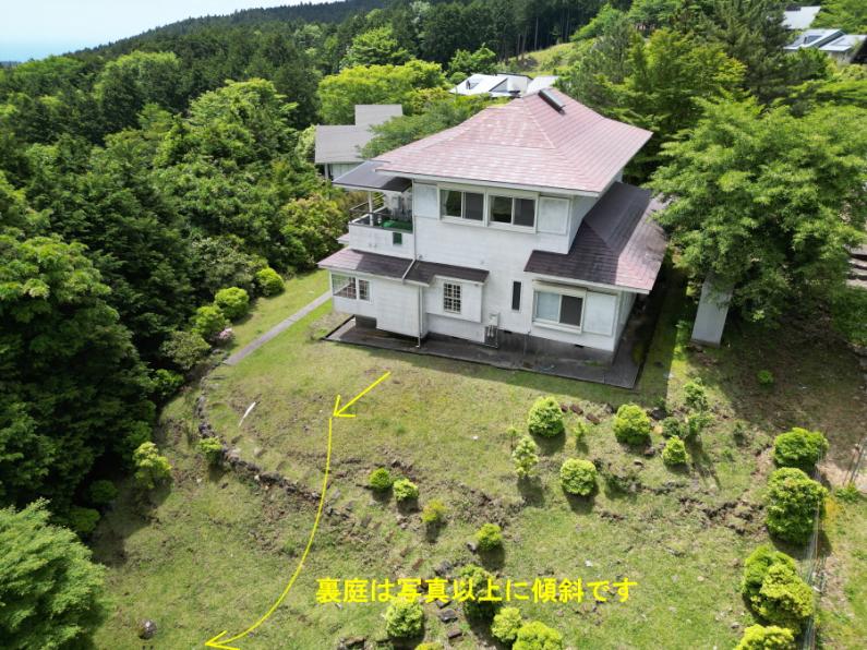 避暑地「天城高原」！雨漏り跡のある伊東市池の別荘物件の画像5