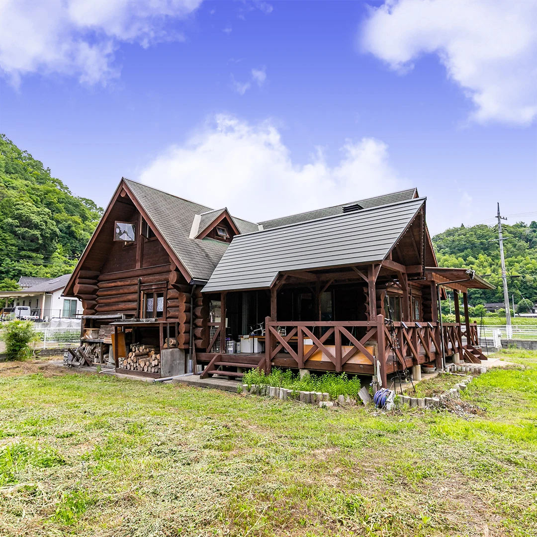 清流と共に過ごす贅沢な時間！美作市川上のログハウス物件の画像5