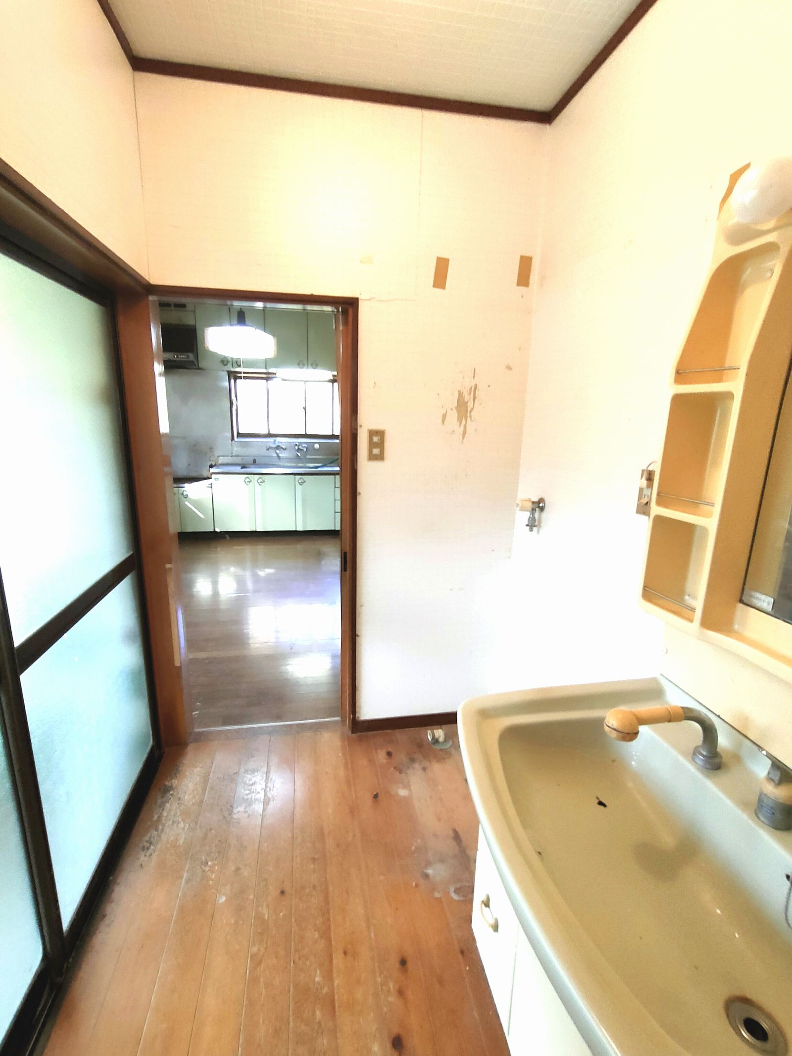 新潟県小千谷市真人町　中古住宅の画像6