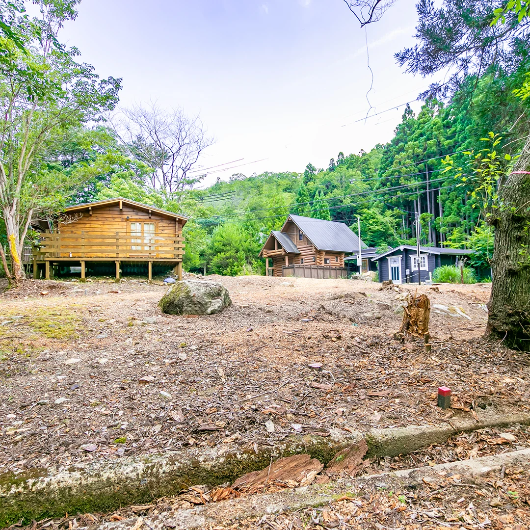 アウトドアライフ満喫！南丹市園部町のミニログハウス付き土地物件の画像6