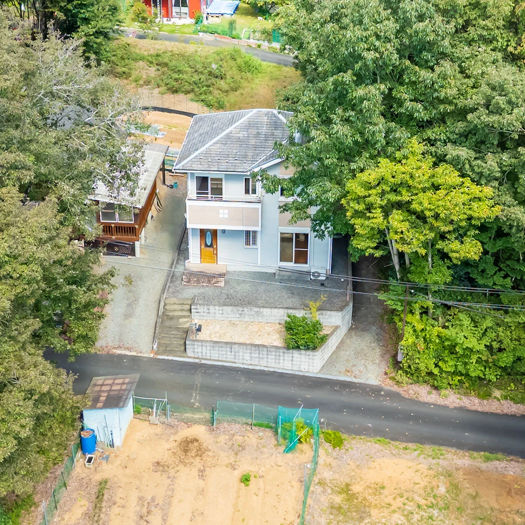 ガーデニングが楽しめる庭付き！京丹波町中台の中古住宅物件の画像6