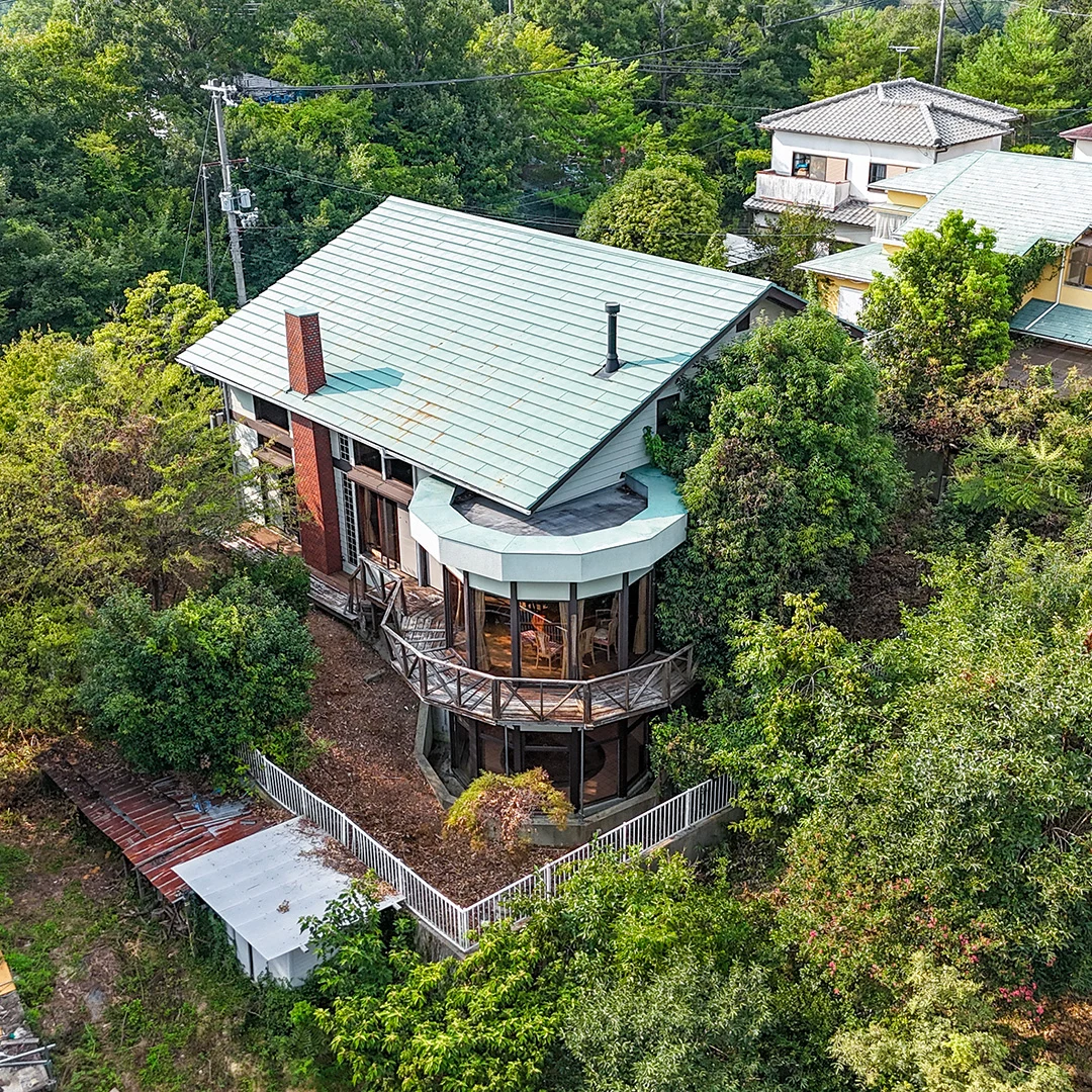 大空間リビングとサウナ付大浴場のあるリゾート邸宅！加東市廻渕「湖翠苑1-141」の別荘物件の画像6