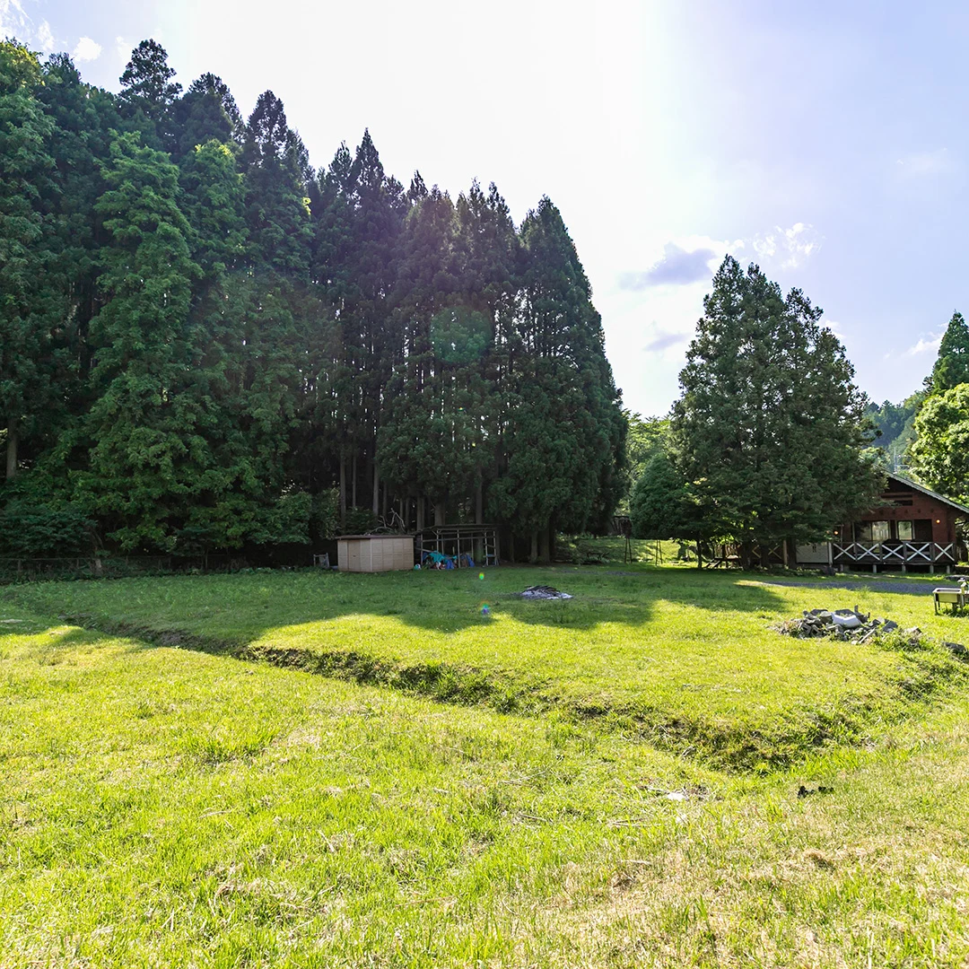 囲炉裏と薪ストーブで暖まる！南丹市日吉町佐々江のログハウス物件の画像6