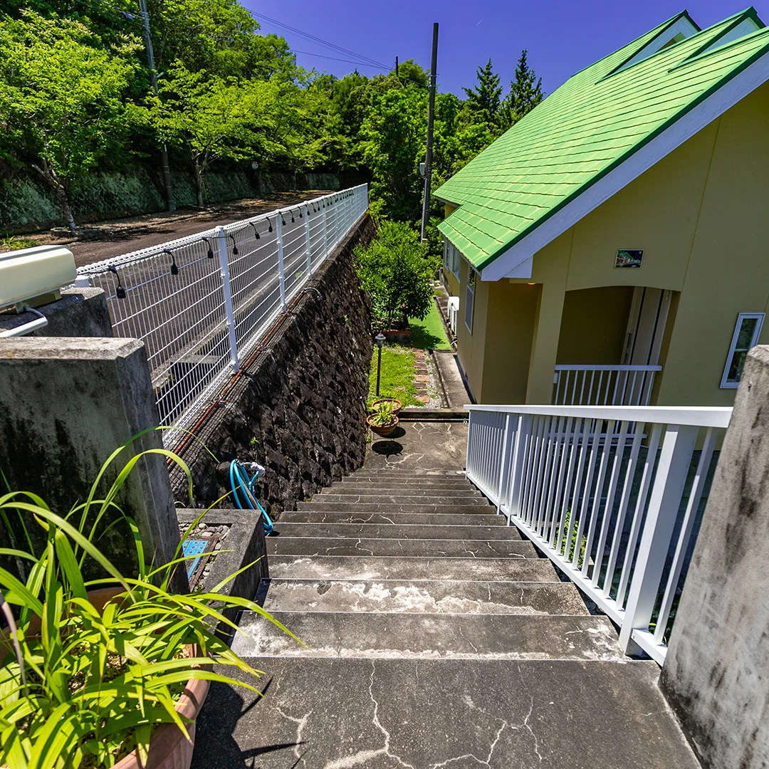 ゴルフコースを望む開放的なテラス付き！白浜町白浜台の中古別荘物件の画像6